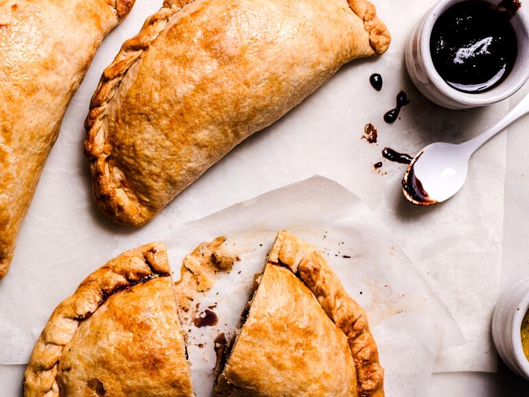 traditional cornish pasty 