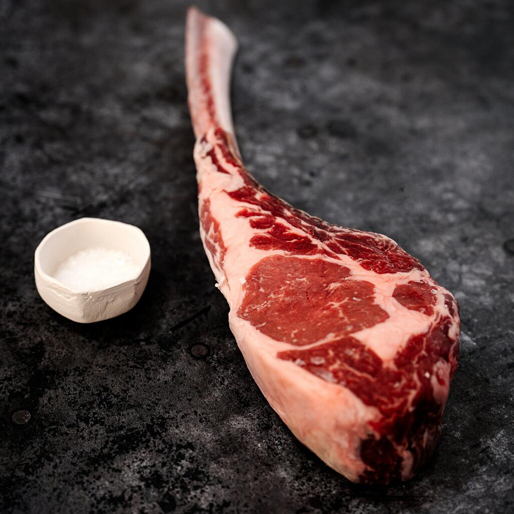 tomahawk steak with salt