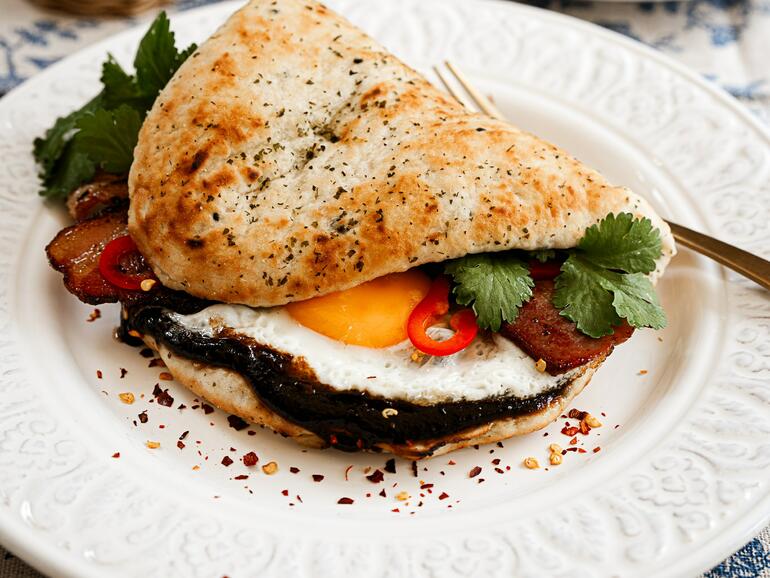 breakfast naan with garlic ketchup