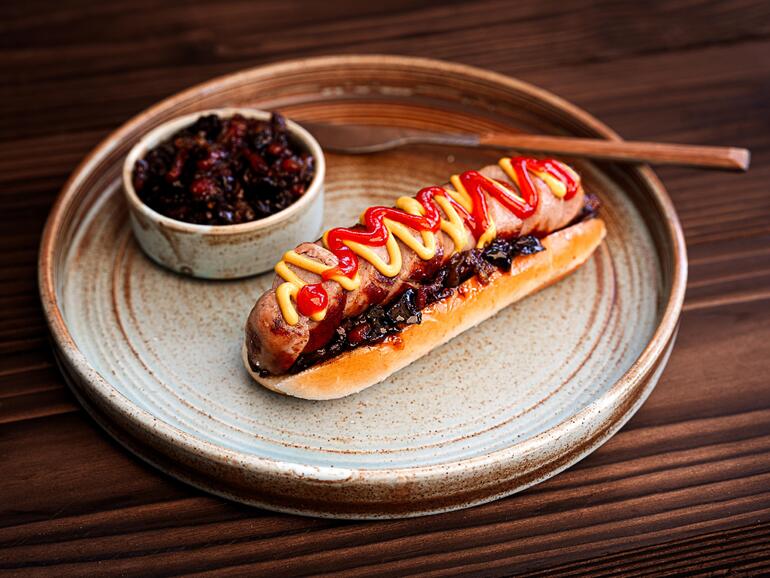 bacon jam with hotdog