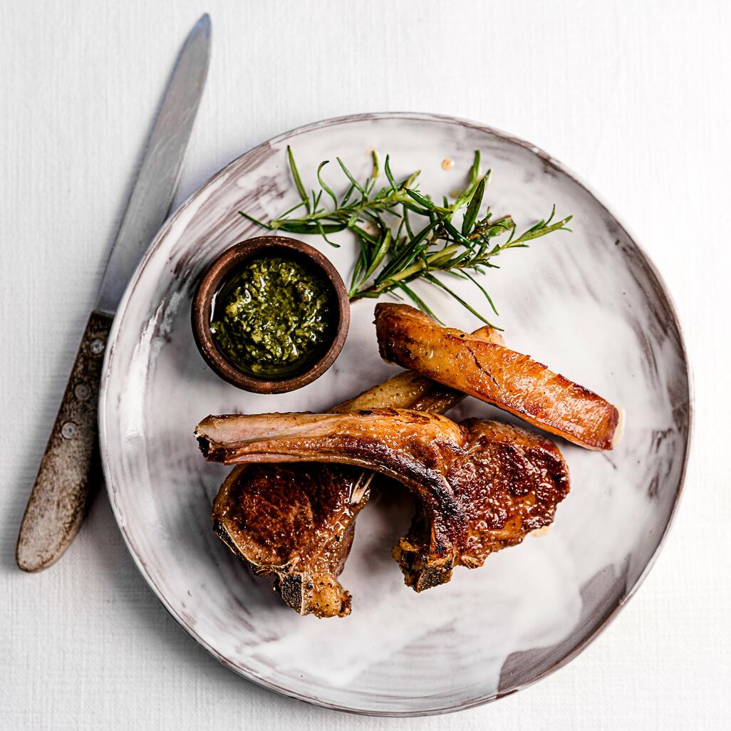 cooked rustic lamb cutlet