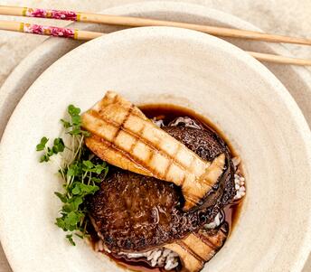 cooked wagyu beef fillet yakiniku , mushrooms & ‘tare’