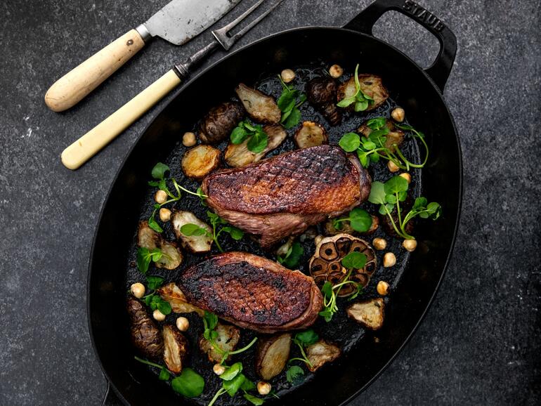 cooked roast duck breast & jerusalem artichokes 