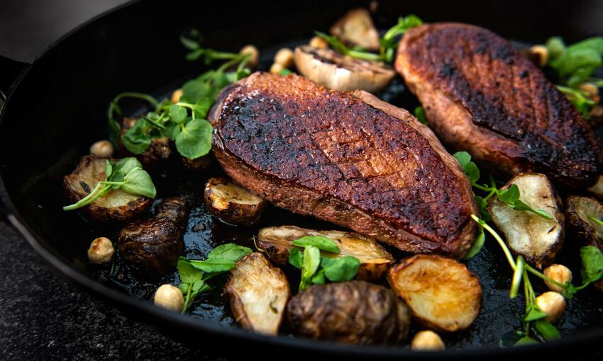 cooked duck breast & jerusalem artichokes 