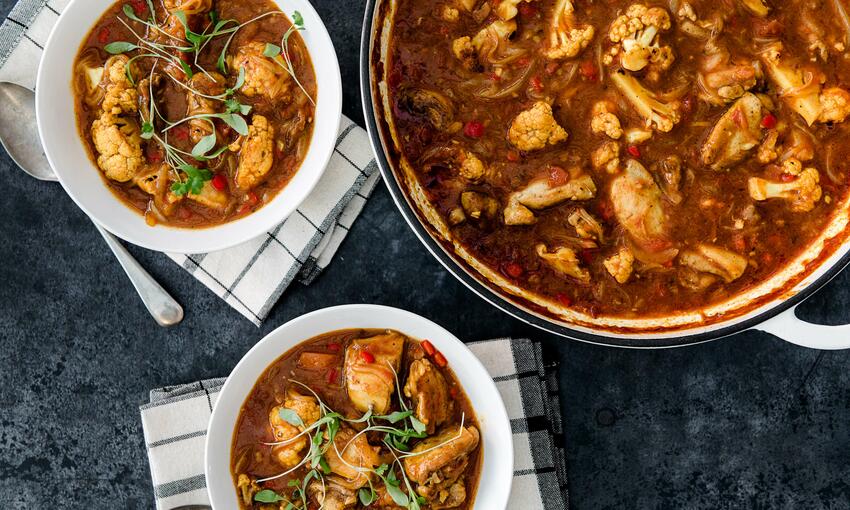 chicken with cauliflower bhuna 