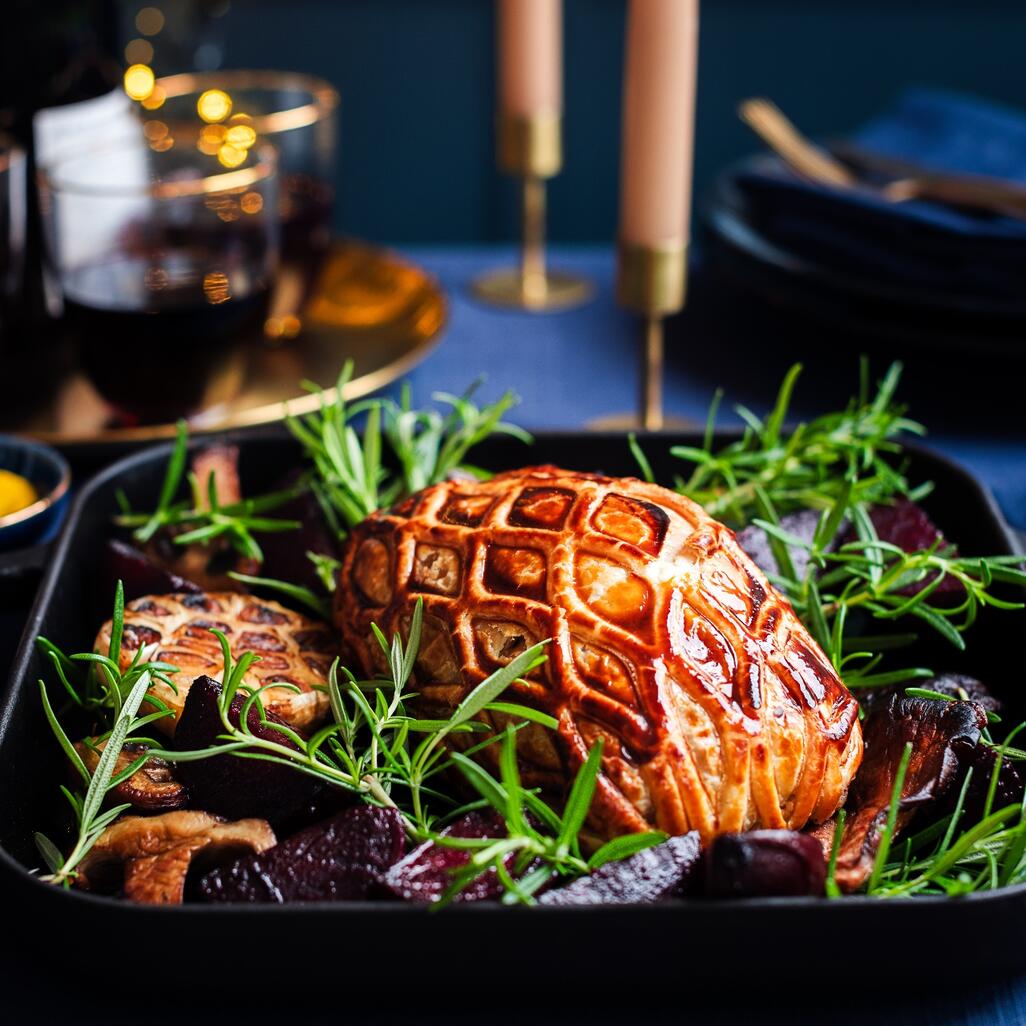 wellington beef for 2 cooked in a platter 